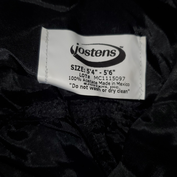 Jostens Cap & Gown 🎓✏️ - Picture 3 of 8